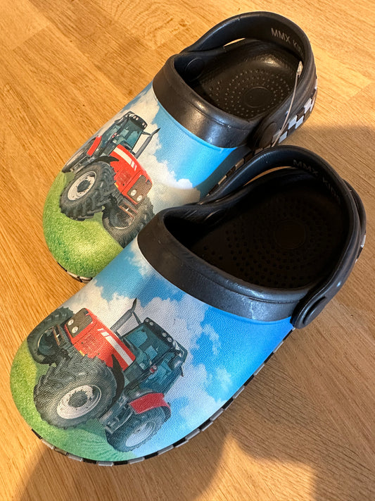 Træsko i plast - Rød traktor