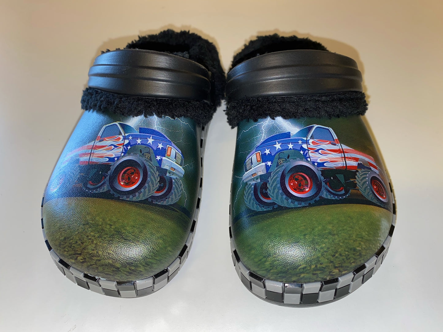 Træsko i plast - Monster Truck med for